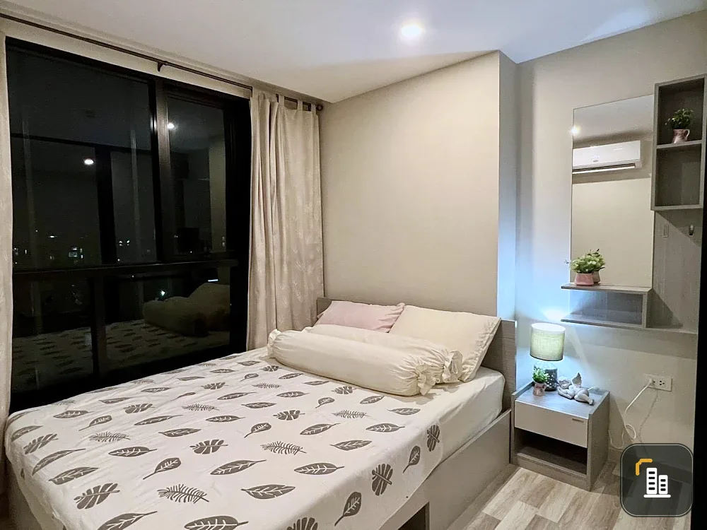 For sale or rent: The Cube Premium Ratchada 32, 8th floor, corner unit, fully furnished, ready to move in. Book now!