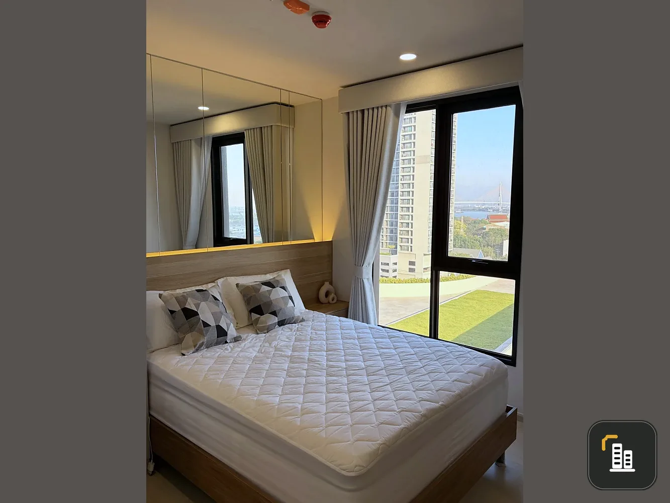 For rent: Nue Riverest Ratchaburana, 9th floor, fully furnished, very livable. Book now!