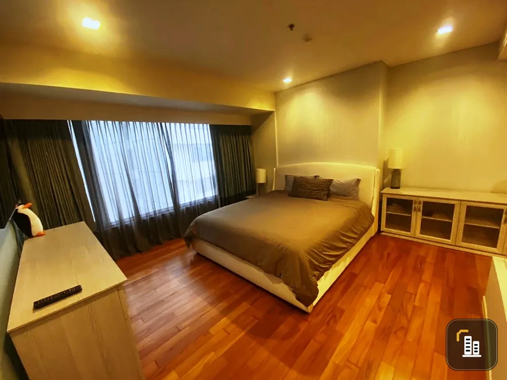 Selling Amanta Lumpini 2-bedroom corner unit. Quiet and private with city views. Book now!