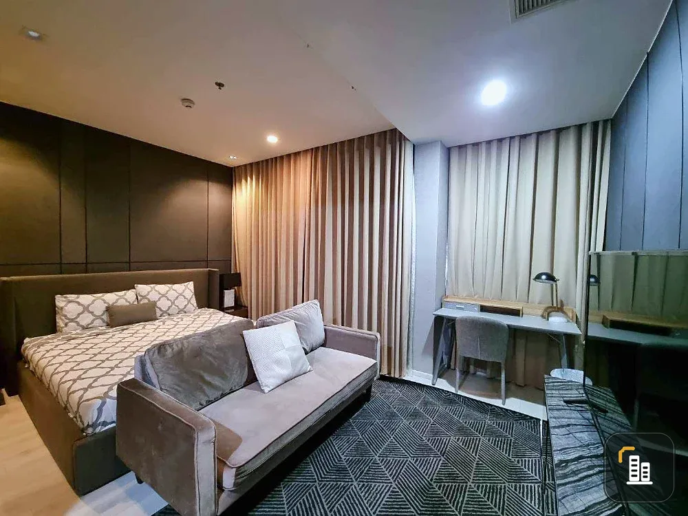 For rent: Noble Ploenjit, spacious room, fully furnished. Book now! Don't miss out!