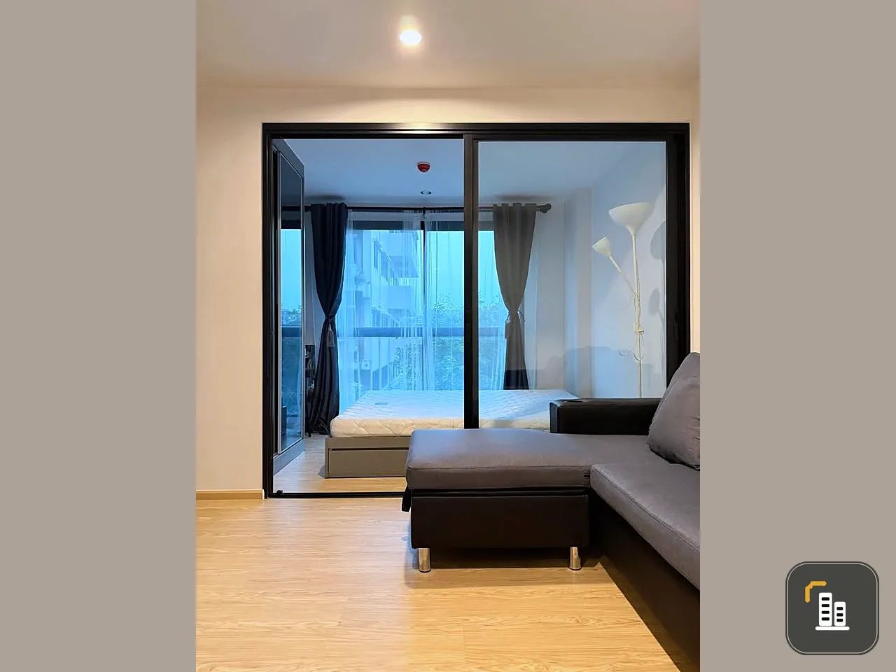 Selling a ready-to-move-in condo at The Excel Ratchada 18. Complete amenities, great price. Book now, don't miss out!
