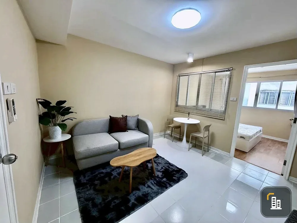 For sale: Lumpini Center Nawamin, modern style, good ventilation, beautiful view, fully furnished with all amenities!