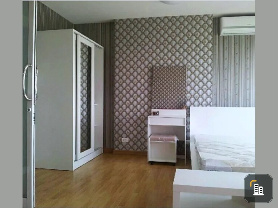 WOw for rent/sale, Bangkok Horizon Petchkasem, decorated room with stylish wallpaper Light brown tone. If interested, reserve now.