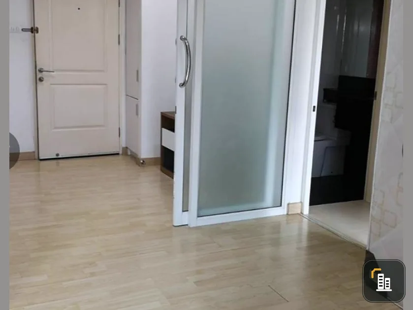 It has arrived. Sell-rent Holizon Petchkasem condo with full furniture. Hurry and miss it.