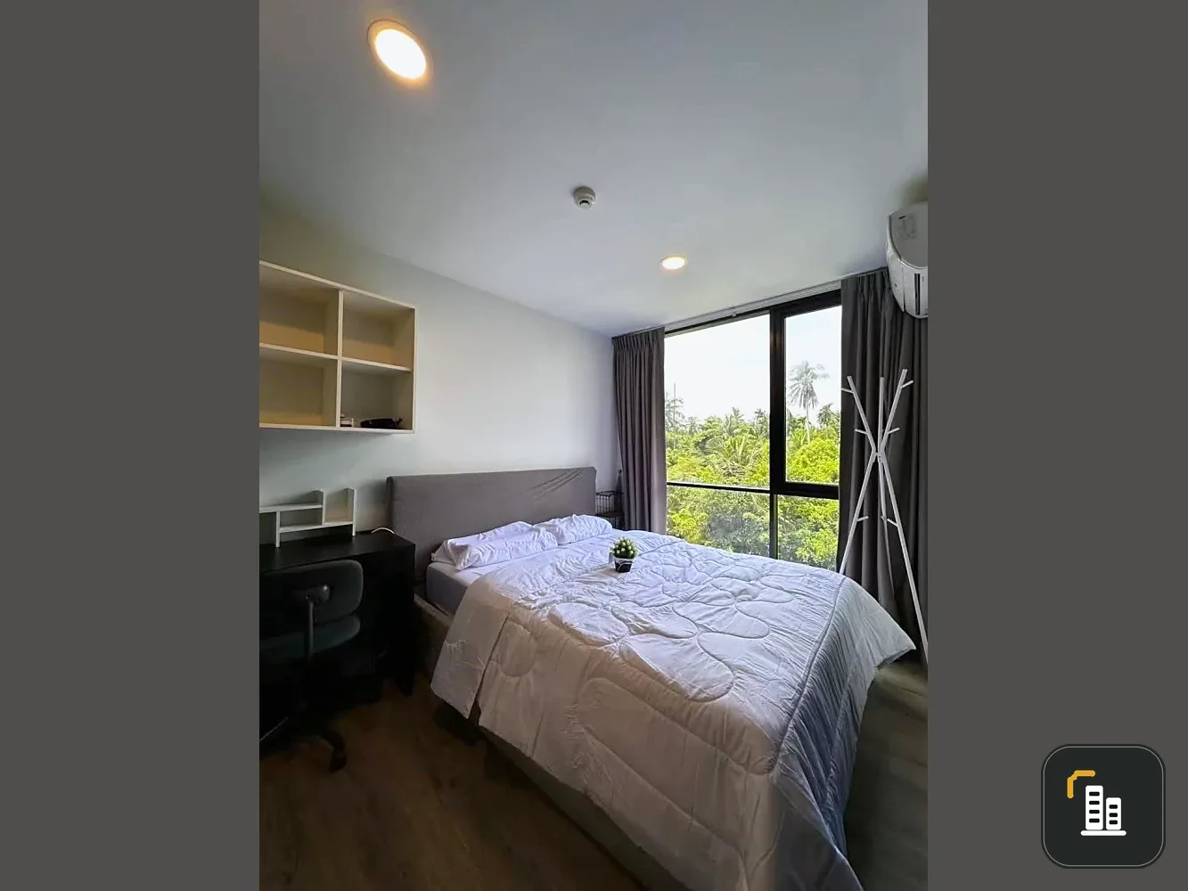 Selling Beat Bangwa Interchange 1 bedroom, 1 bathroom. Matching color scheme interior. Fully furnished. Book now!