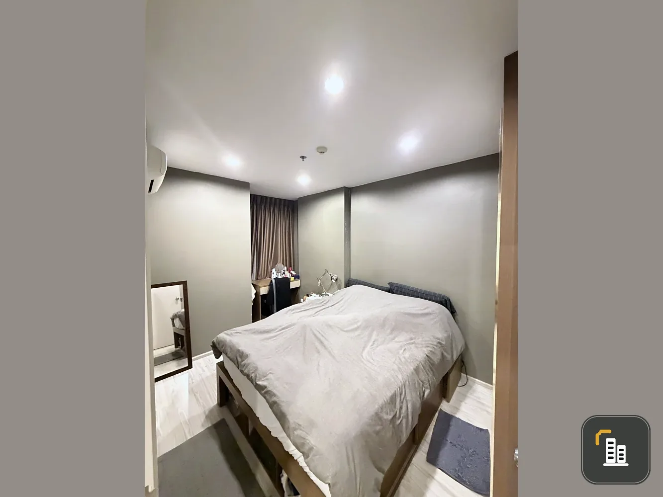 Selling IDEO MOBI BANGSUE GRAND INTERCHANGE condo, very high floor (20th floor), fully furnished. Book now!