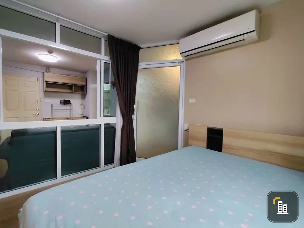 Selling Lumpini Condotown Bodindecha-Ramkhamhaeng. Nice unit on the 8th floor, great location, and complete amenities. Book now!