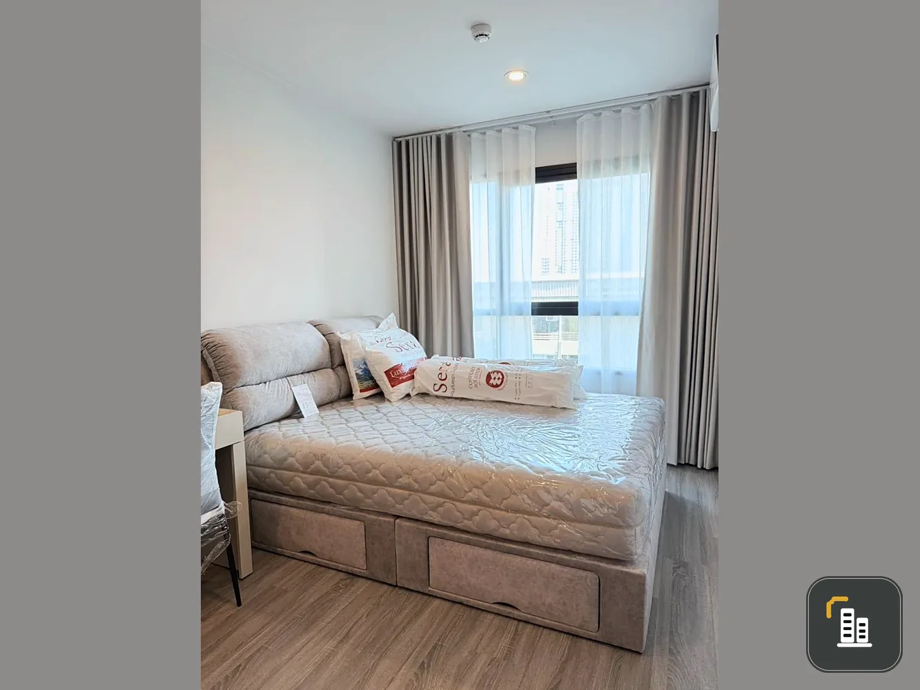 Selling Ideo Ramkhamhaeng - Lam Sali Station condo, 9th floor, fully furnished. Buy now!
