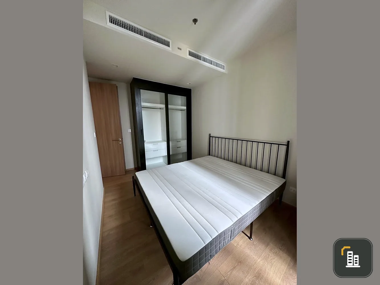 For rent: Noble Around Sukhumvit 33, ready to move in, fully furnished with appliances. Book now, don't miss out! +++