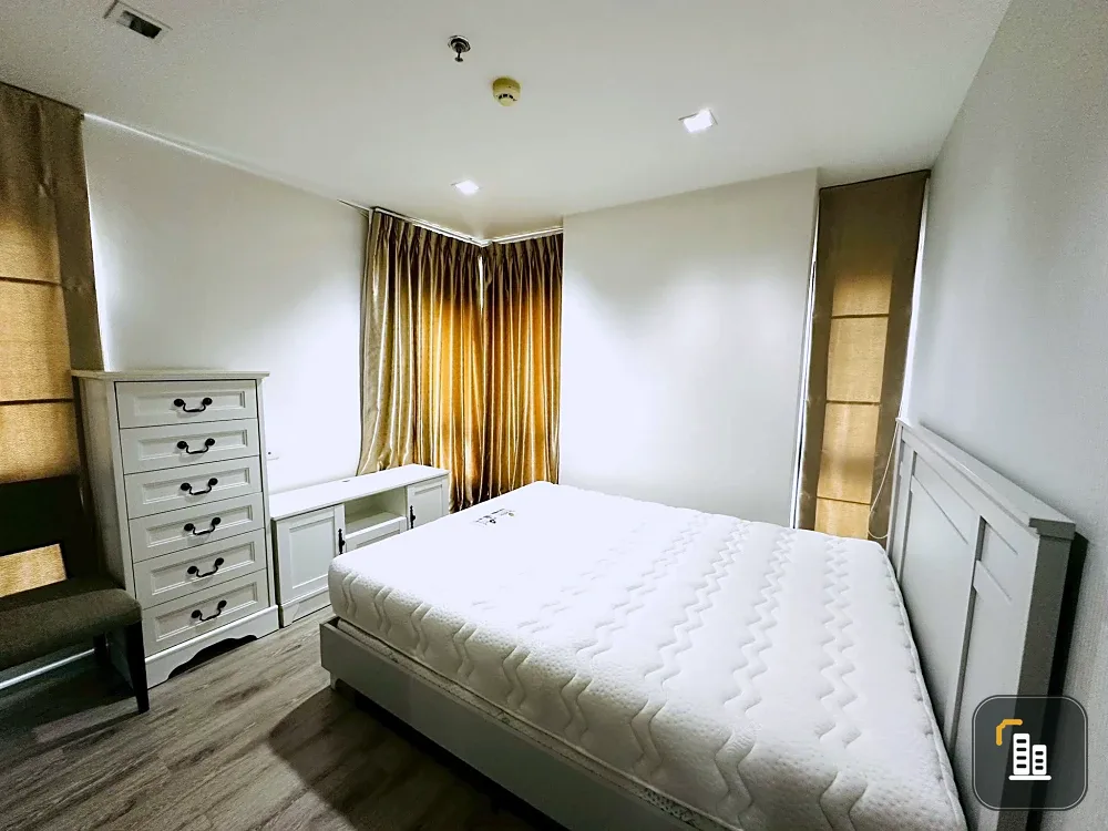 For rent: Knightsbridge Bearing Sukhumvit 107. Ready to move in, fully furnished, high floor, great location. Book now!