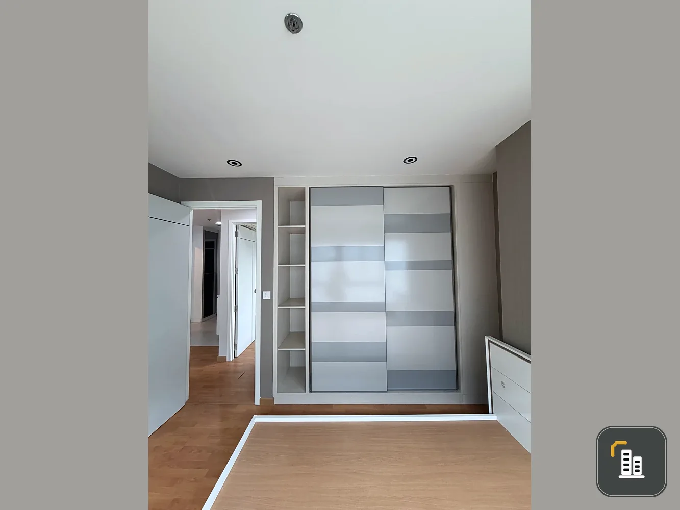 Selling The President Petchkasem-Bangkhae, 8th floor. Spacious and comfortable unit. Book now!
