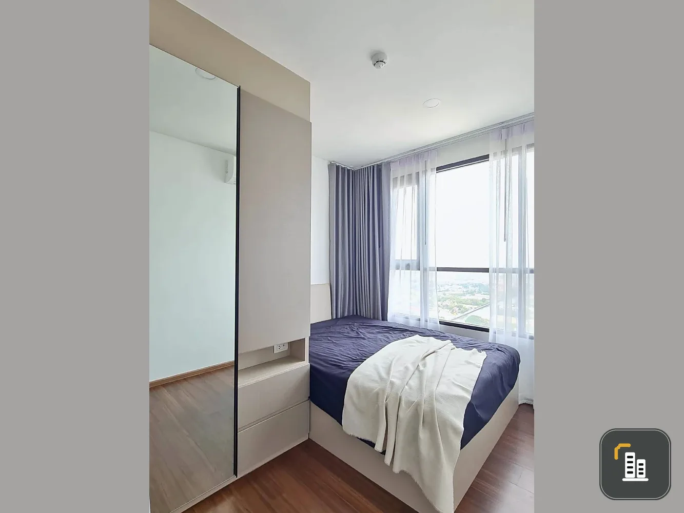 For rent: THE ORIGIN Ram 209 Interchange, private corner unit on the top floor. Book now! Don't miss this opportunity.