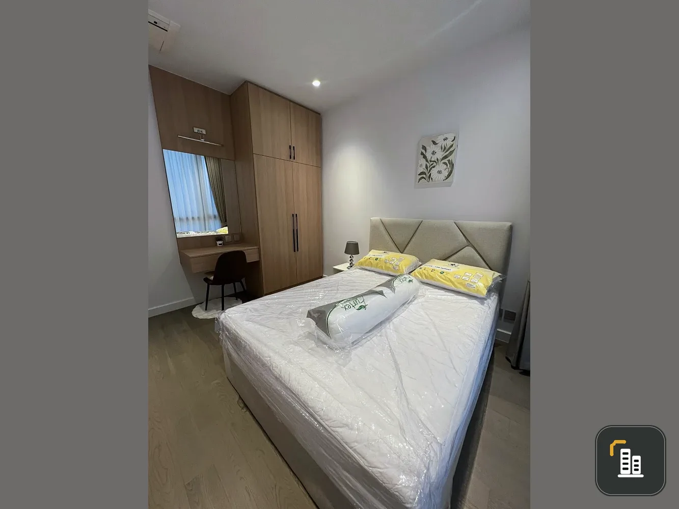 Condo for rent at Supalai ICON Sathorn. Spacious unit with ample living space and all amenities conveniently located. Book now!