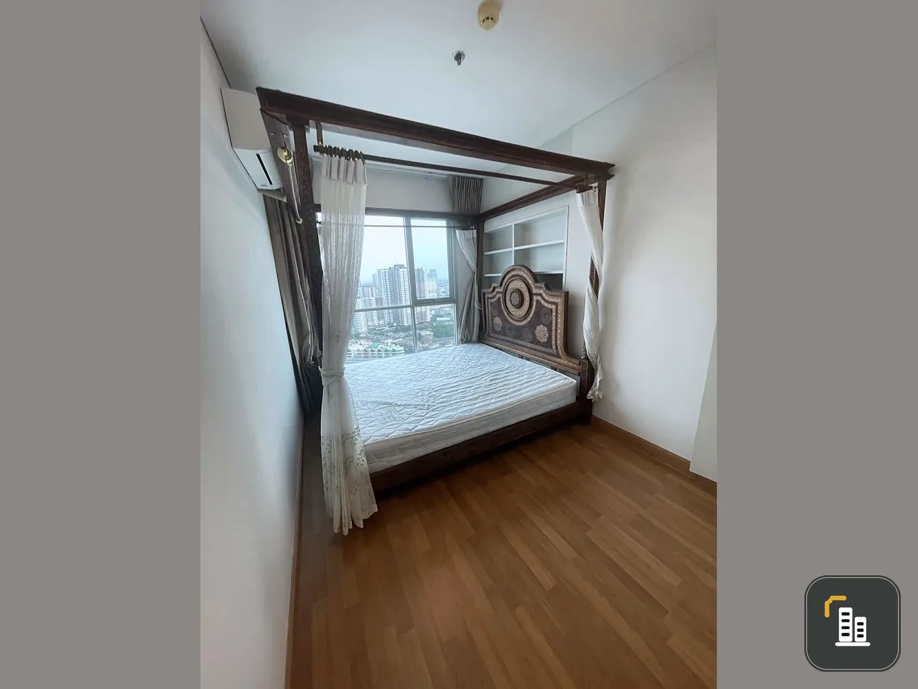 For rent: Lumpini Place Ratchada-Sathu. Beautiful view, bright and airy, no buildings obstructing the view, overlooking the Chao Phraya River bend. Bo
