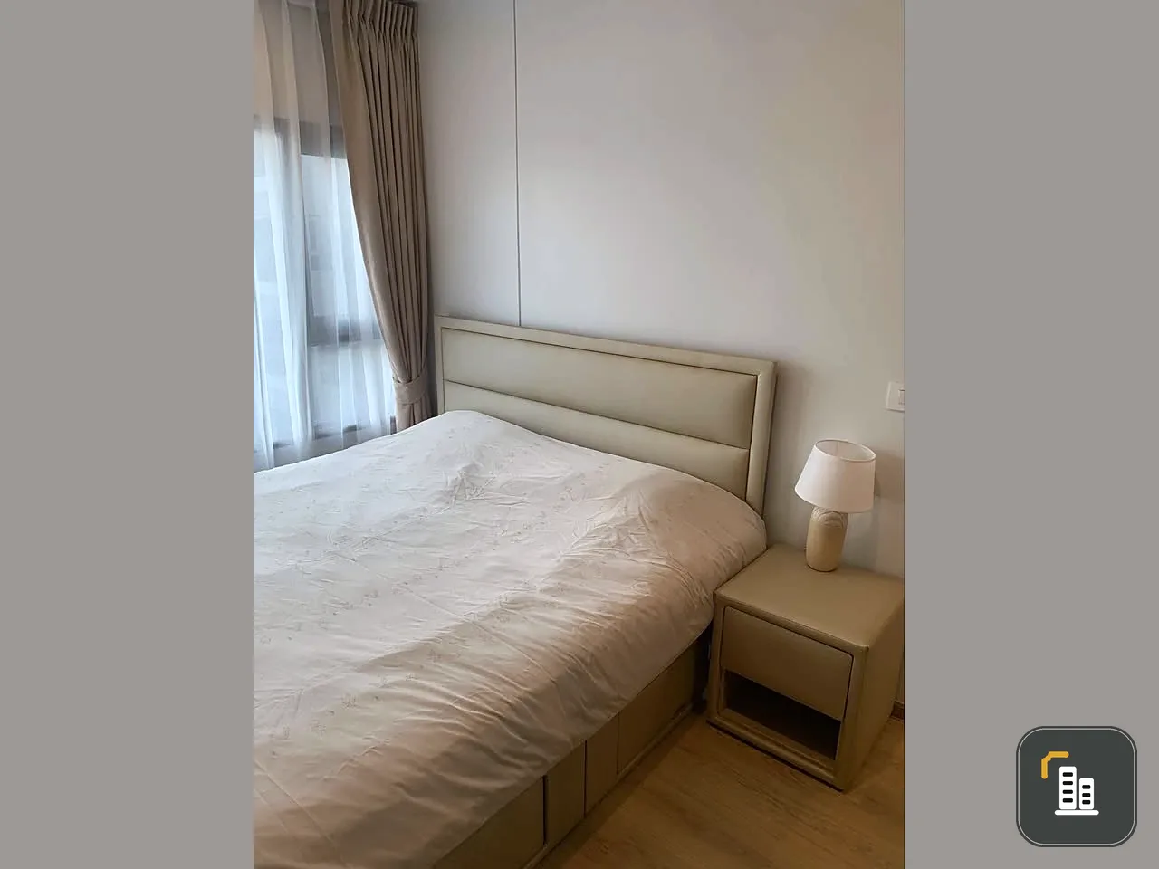 For rent: Life Rama 4 - Asoke, 1 bedroom, 1 bathroom. Great location, convenient transportation, fully furnished. Book now!