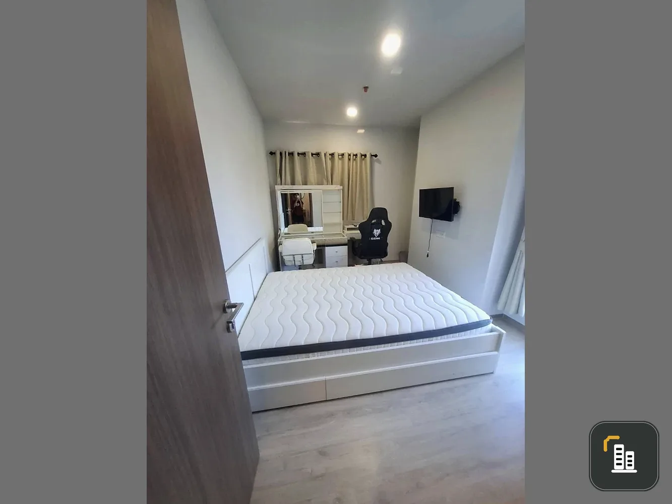 For Sale/Rent: Metris Pattanakarn, 17th Floor (Not near the elevator, private), unobstructed view, Pet Friendly – Pets allowed. Book now!