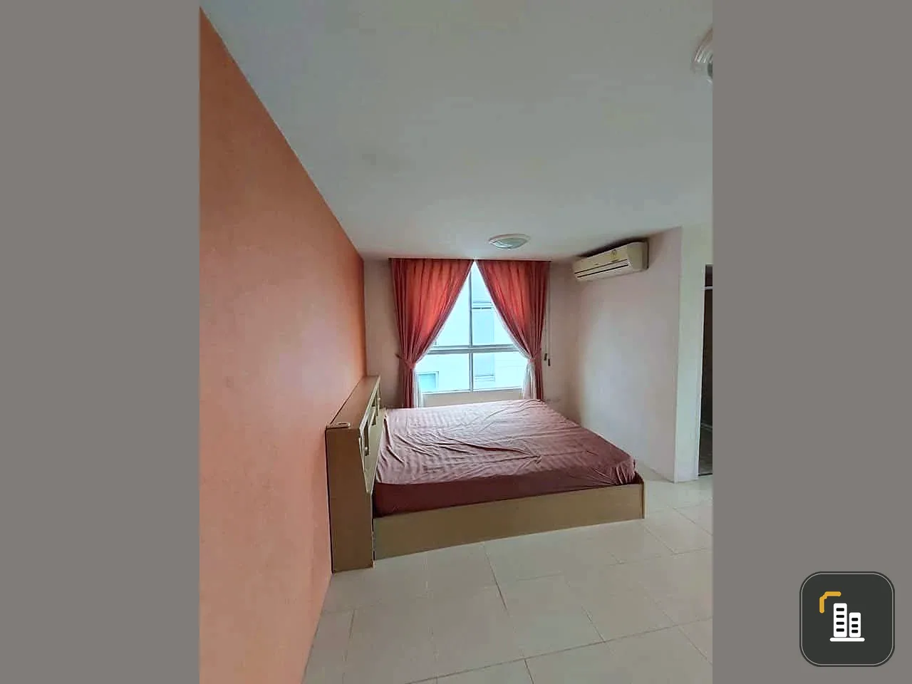 For sale: Ratchada City 18, 1 bedroom, 1 bathroom, spacious living area, great location, fully furnished. Don't miss this great deal!