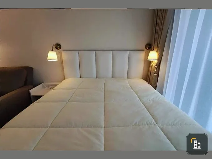 For sale or rent: Assakarn Place Srinakarin, 35th floor, city view towards Phatthanakan Road, fully furnished. Don't miss out!