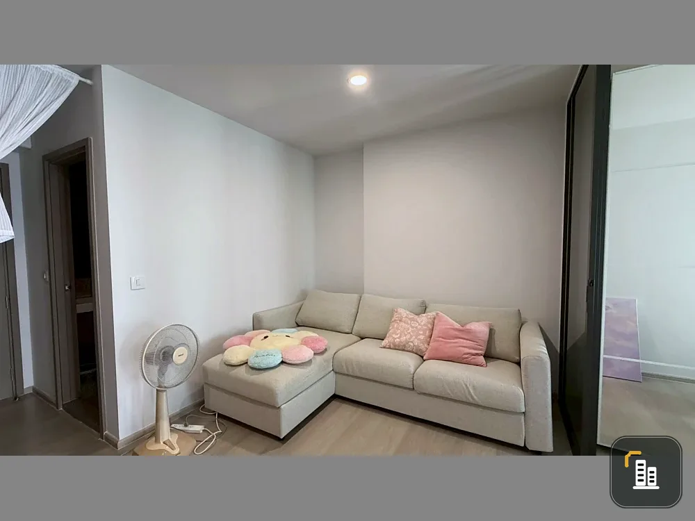 Selling Aspire Rattanathibet - Weston, 11th floor, pool view, good ventilation, not hot, good condition, no water leakage during the rainy season, qui