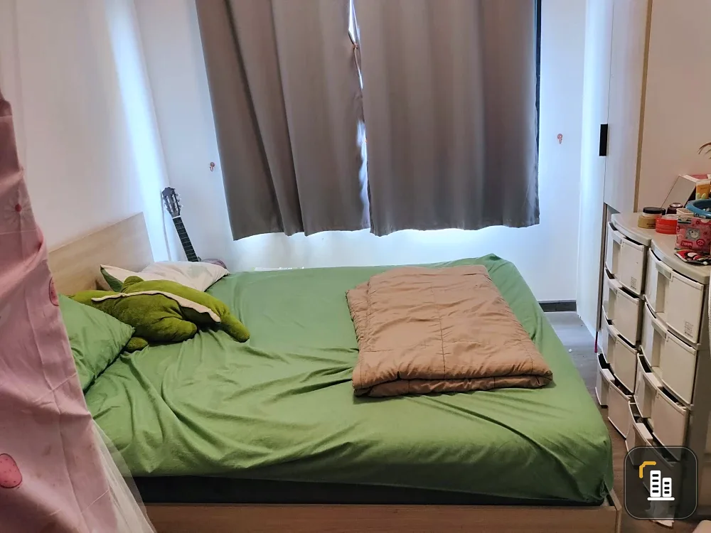 Selling V Condo, fully furnished unit. Just bring your belongings and move in! Book now before it's too late!