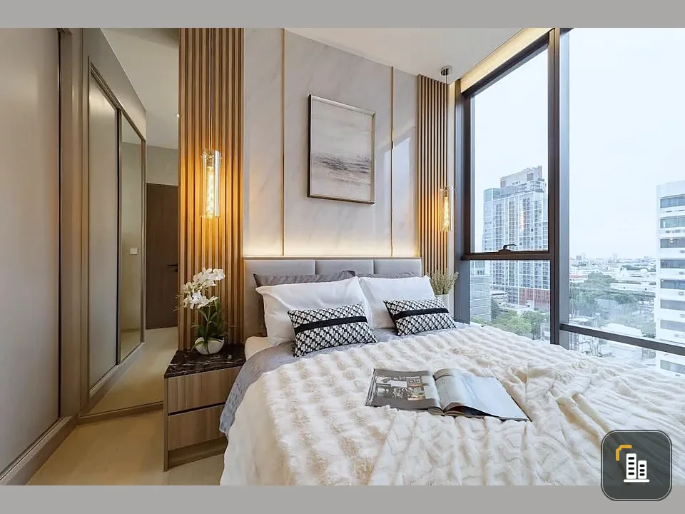 For rent: The Extro Phayathai-Rangnam. Beautifully decorated unit with high-quality built-in furniture. Amazing price! Book now, don't miss out!