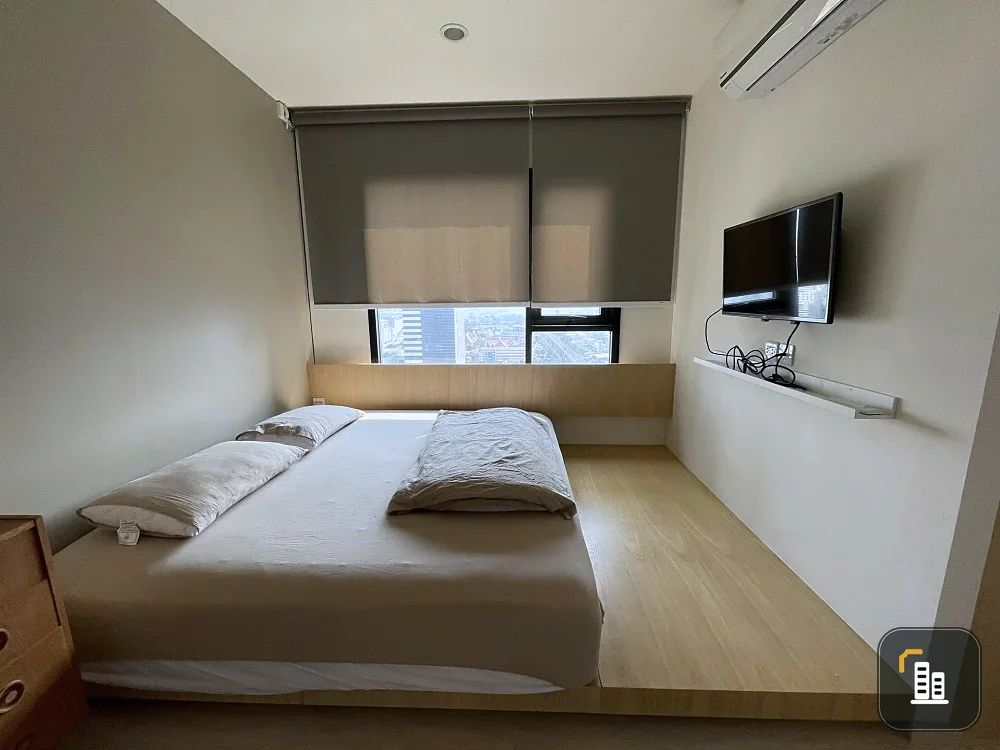 Life Asoke condo for sale. Fully furnished and ready to move in. Complete amenities. Great price. Reserve yours today!