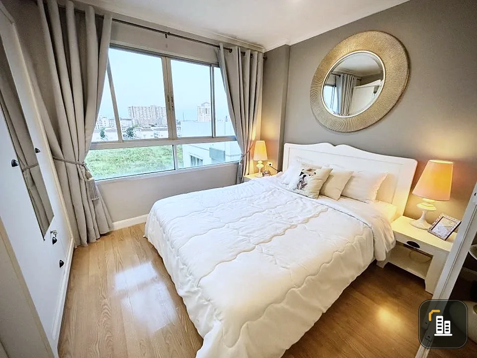 For sale or rent: Lumpini Ville Ramkamhaeng 26. Beautifully decorated, luxurious and elegant unit with complete furniture. Book now!