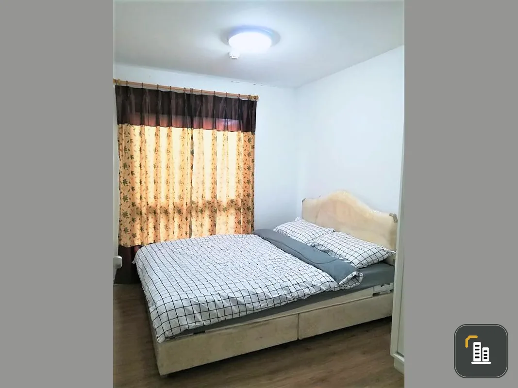 For rent, Icon Do Petchkasem 39, fully furnished, cheap room in a potential location like this. If you don't book, you will regret it.