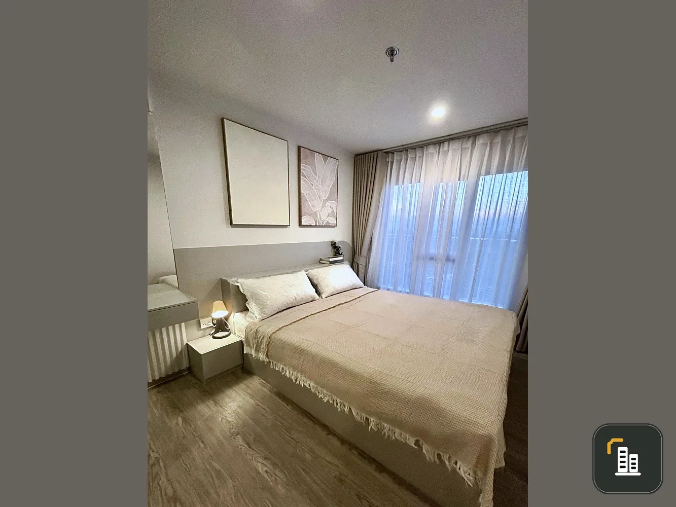 For rent: Regent Home Bangna, very high floor unit with unobstructed view of the Chao Phraya River. Book now!