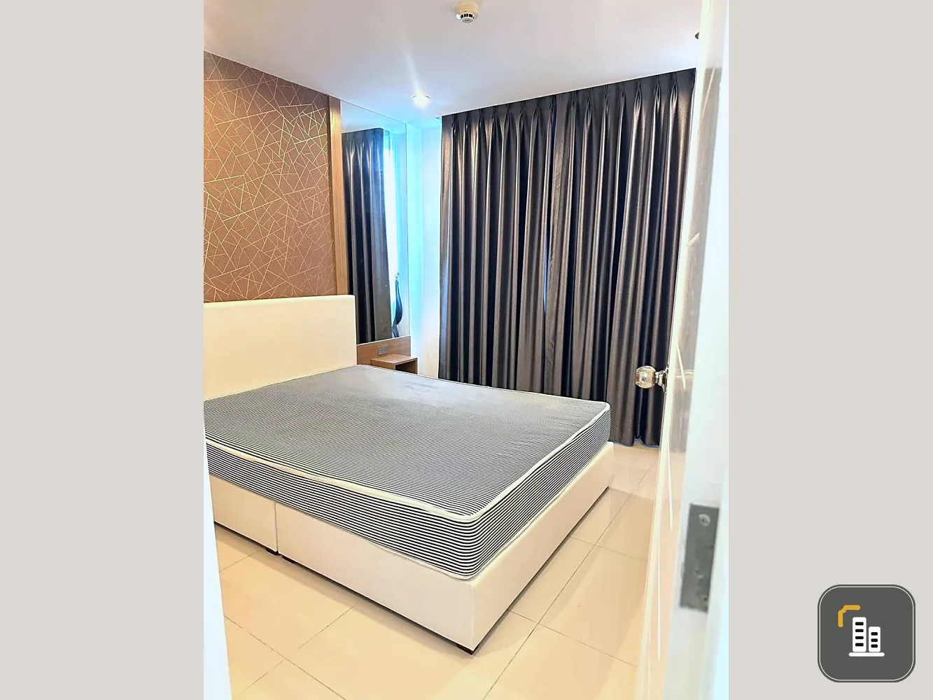 Selling rent Amazon Residence Pattaya, 8th floor unit. Stylishly decorated with ample living space and complete amenities. Book now!