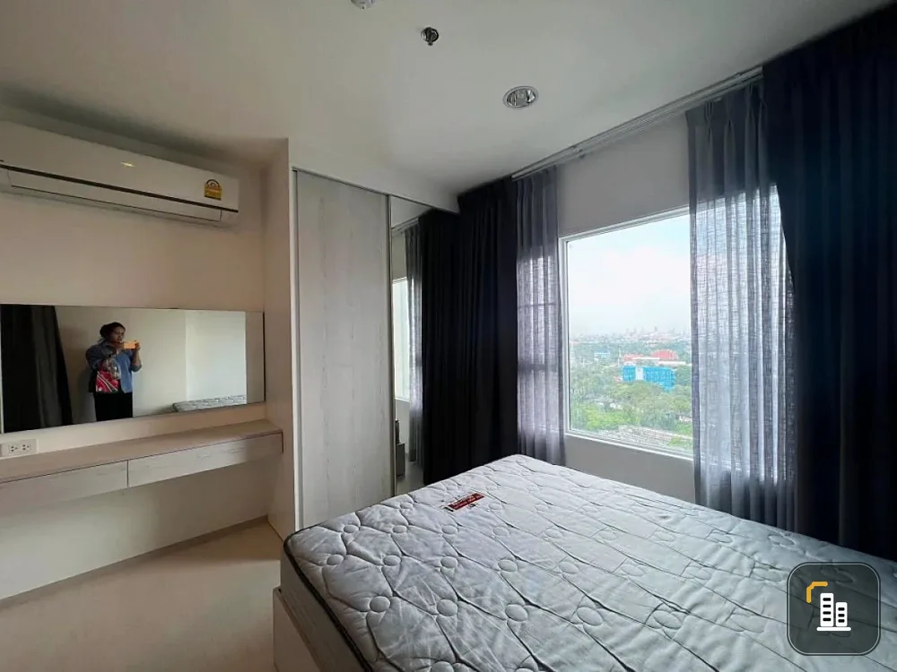 Selling ASPIRE Erawan, 15th floor, unobstructed river view, fully furnished, ready to move in. Book now!
