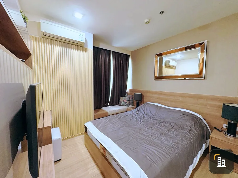 For rent: Rhythm Sukhumvit 50, 17th floor. A lovely unit with complete furnishings. Book now!