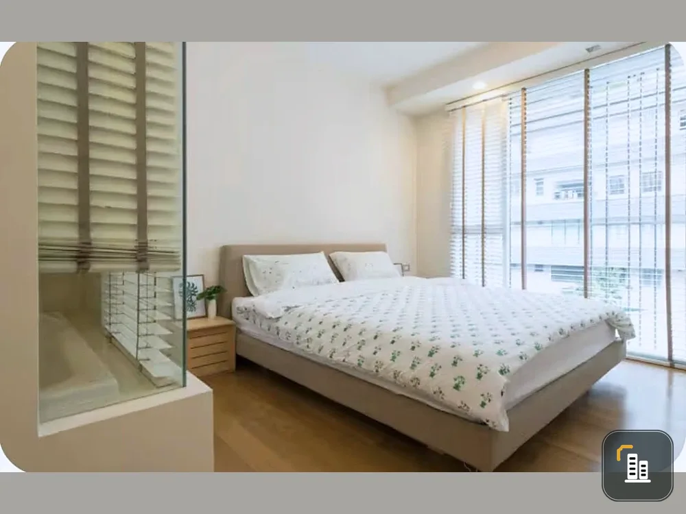 For rent: Via 31, 4th floor. A lovely, fully furnished unit. Book now! (Limited time offer!)