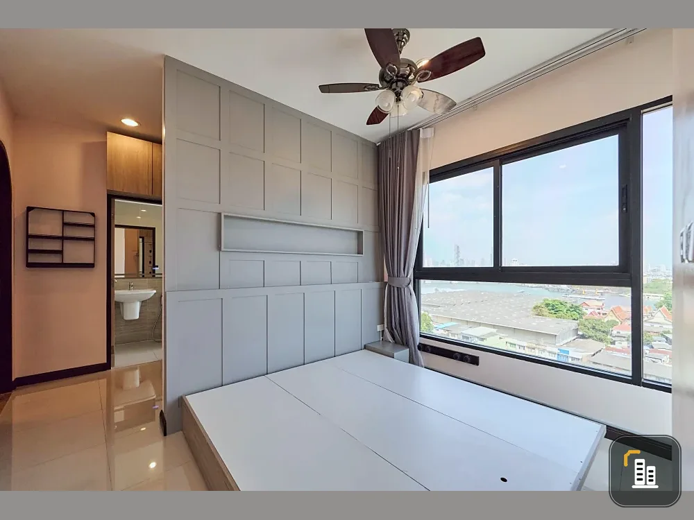 Selling Niche Mono Charoen Nakorn, corner unit with Chao Phraya river bend view, second largest type in the project, 60 sq.m. Book now!