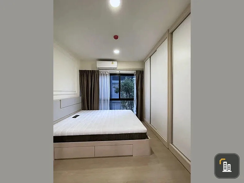 Selling Ploen Ploen Condominium Ratchapruek - Pinklao. 1-2 units available. Spacious and fully furnished. Book now!
