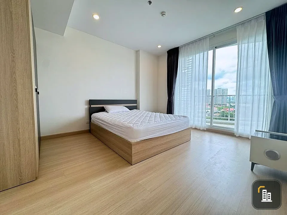Selling Supalai Riva Grand Rama 3. Spacious rooms with ample usable space, stunning Chao Phraya River views, and a prime location. Book now!