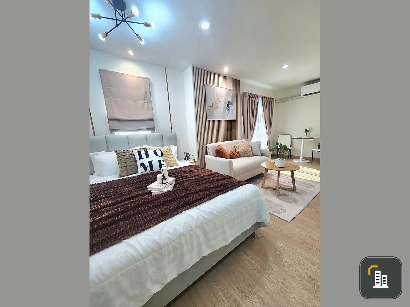 Selling Regent Home Bangson, beautifully decorated unit with a coordinated color scheme and high-quality built-in furniture. Book now!