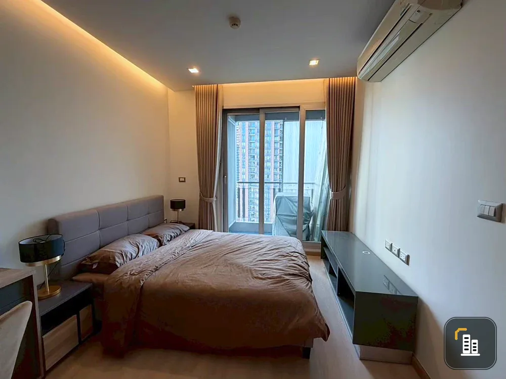 For sale or rent: The Address Asoke. Spacious unit with plenty of usable space, extremely comfortable and convenient to live in.