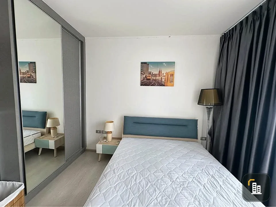 For rent: Rhythm Sukhumvit 36-38, beautiful 1-bedroom unit on a very high floor, fully furnished. Don't miss this opportunity!