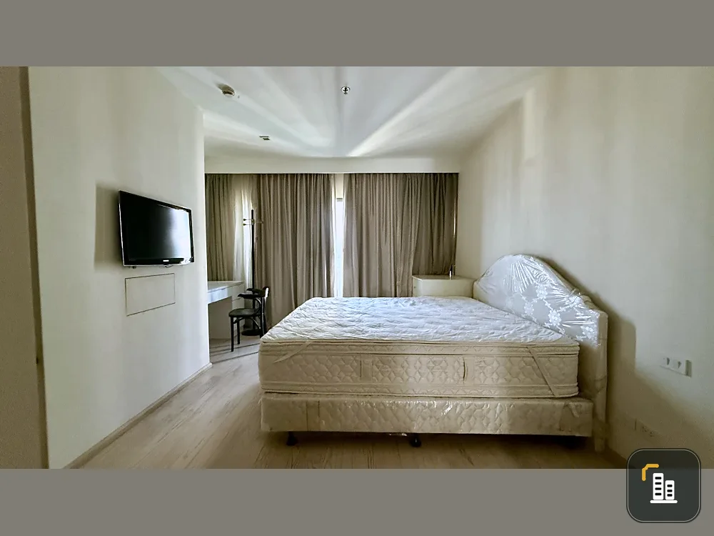 Selling Noble Remix, high floor unit. Spacious and comfortable, perfect for families. Book now!