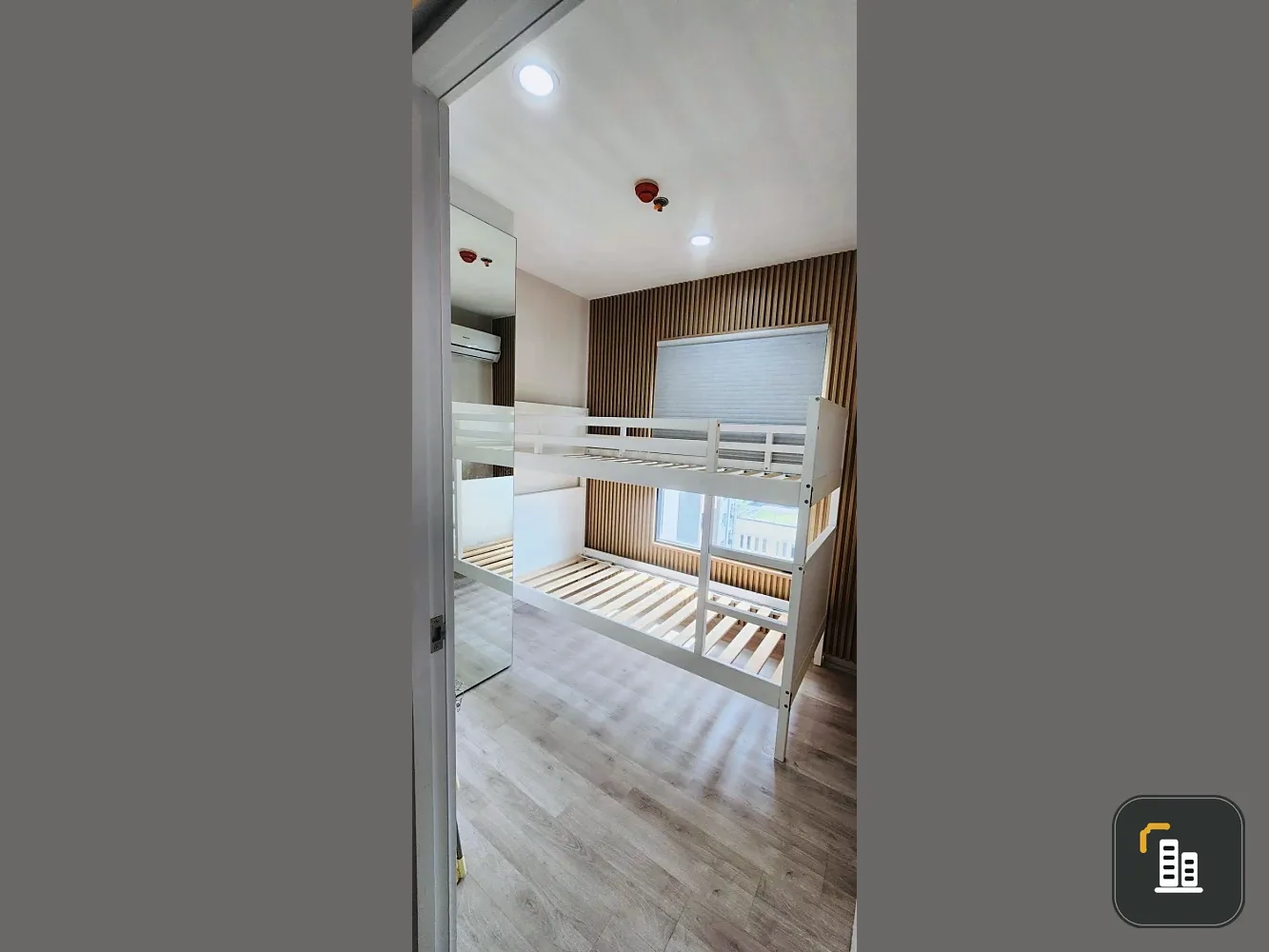 Plum Condo Central Station for sale. High floor unit, spacious and comfortable. Book now before it's too late!