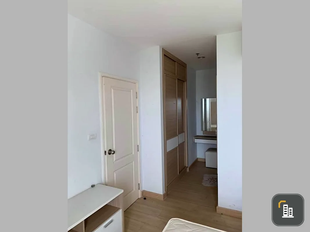 Condo for sale, Centric Scene Ratchavipha, nice room, affordable price, waiting for you to be the owner here. Urgent. There are few good things.