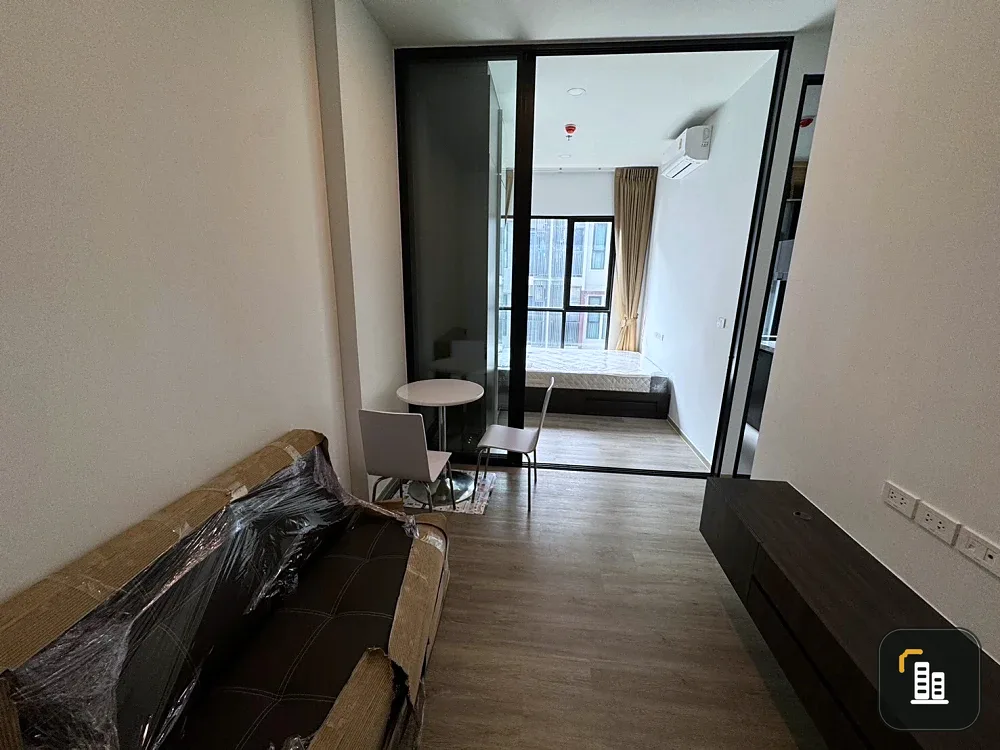 For rent: The Origin Plug & Play Ramintra. Modern style room with built-in furniture throughout. Fully furnished.