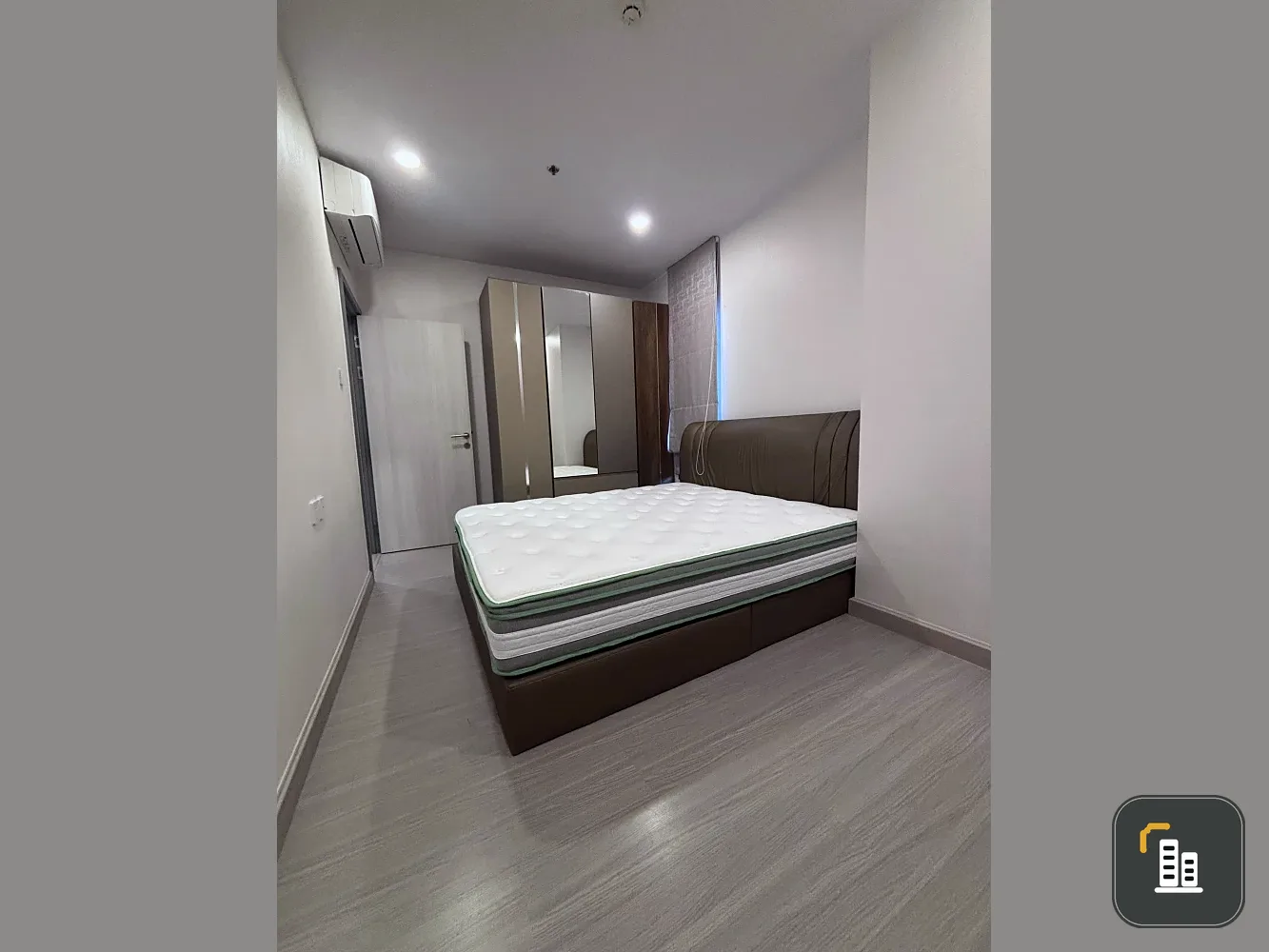 For sale or rent: Supalai Lite Thaphra - Wongwian Yai, 2 bedrooms, spacious living area, great location, convenient transportation. Book now!