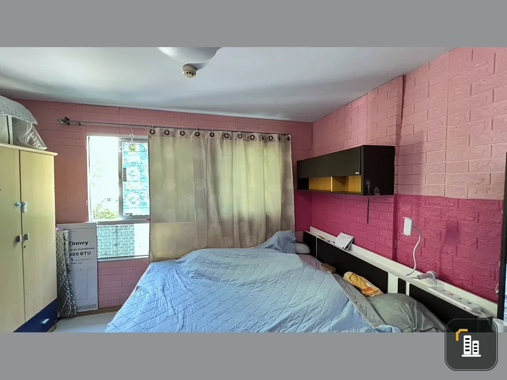 Selling a nice DCondo Rattanathibet unit on the 2nd floor. Excellent location and fully furnished. Don't miss out!