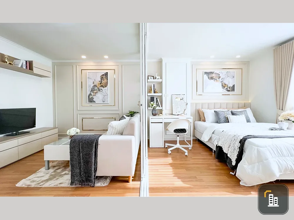 For sale: Lumpini Place Narathiwas 24. Each unit is private, with a closed kitchen on the balcony. Beautifully decorated and very livable. Book now!
