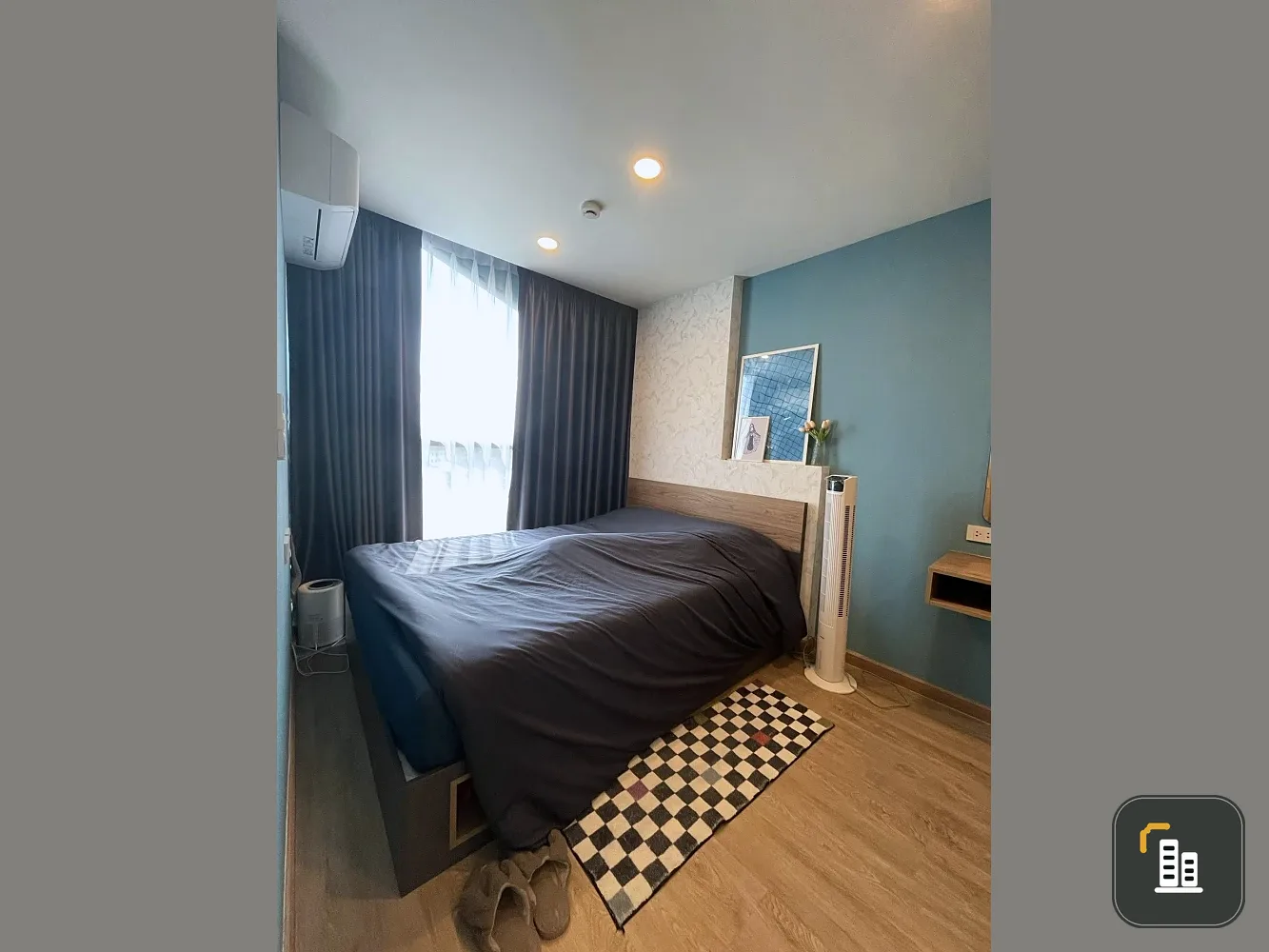 For rent: The Coopers Sukhumvit 64. Separate, enclosed kitchen. Fully furnished with appliances. Ready to move in.