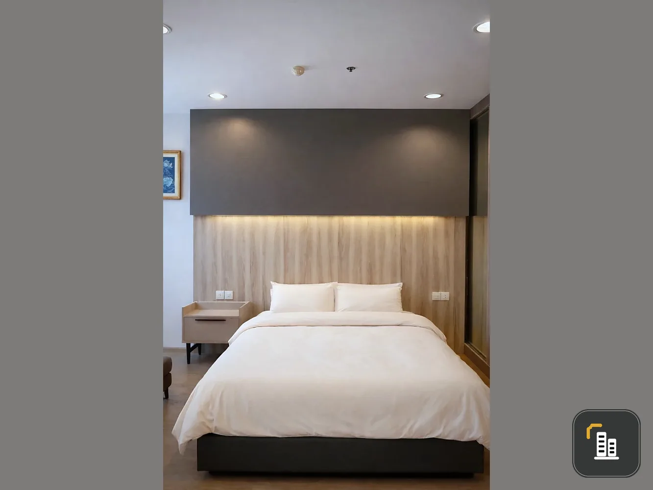 For rent: Ideo Q Ratchathewi, 24th floor, corner unit, beautifully furnished with built-in furniture. Book now!