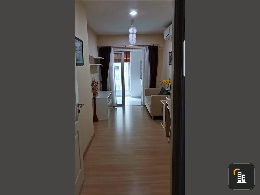 Condo for sale, Centric Scene Ratchapha, spacious room, comfortable, near Wong Sawang BTS station. Easiest way to travel. Book now.