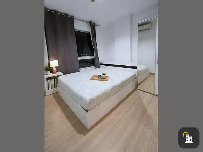 Selling The Kith Tiwanon. Peaceful and serene, adjacent to the building's garden for walking around. Unobstructed views from the condo. Don't miss out